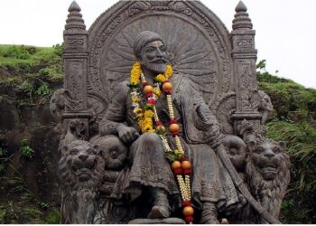 छत्रपती शिवाजी महाराजांच्या किल्ल्यांना जागतिक वारसा दर्जा मिळवण्यासाठी  शिष्टमंडळ पॅरिसला