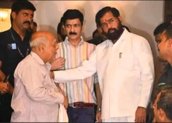 ज्येष्ठ कलाकार मनमोहन महिमकर यांना बेघर होऊ देणार नाही : उपमुख्यमंत्री एकनाथ शिंदे