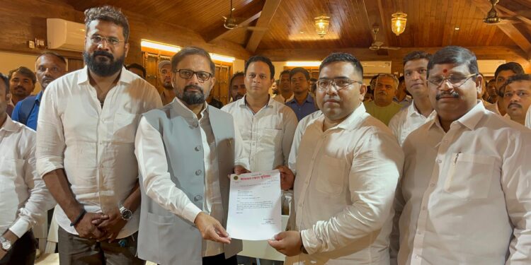 माझगांव डॉक कामगार एकता युनियनच्या अध्यक्षपदी खासदार नरेश म्हस्के यांची निवड