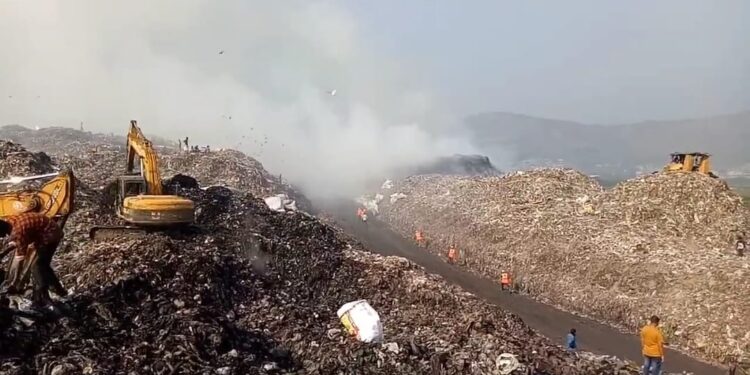 दिवा डंपिंग ग्राउंड प्रकरण – ठाणे महापालिकेवर १० कोटींचा दंड