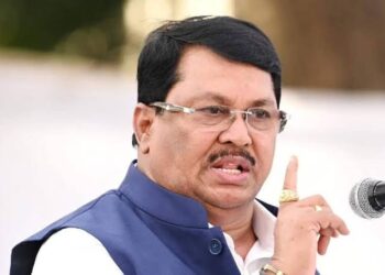 धाराशिवमध्ये अळ्या तर पनवेलच्या अंगणवाडीत निकृष्ट पोषण आहार
