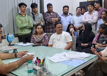 विद्यार्थ्यांवरील गुन्ह्याप्रकरणी पोलिसांनाकिरीट सोमय्या, म्हस्केंनी विचारला जाब