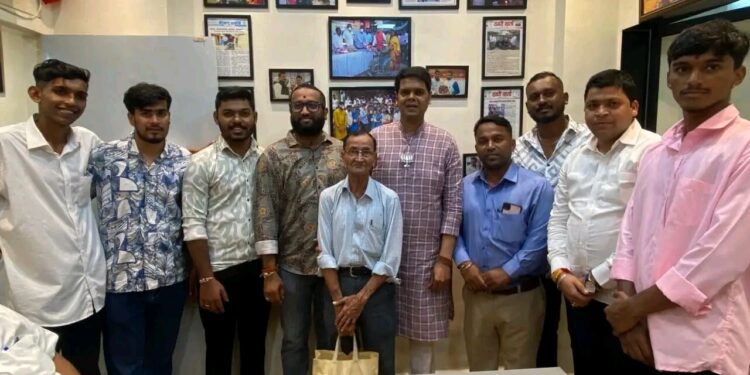 भाजप, जनकल्याण फाउंडेशनच्यावतीने पूजा साहित्य वाटप