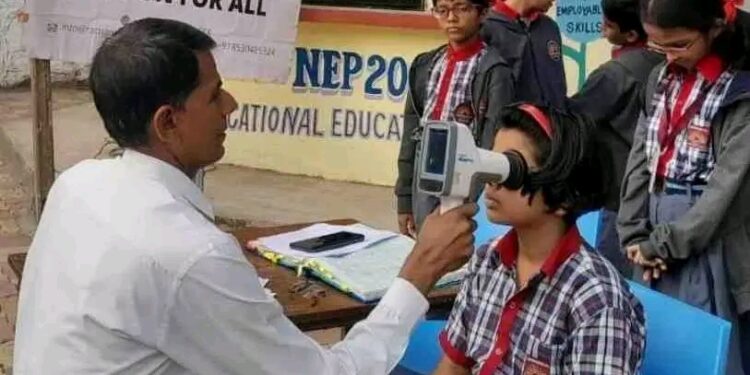 अंधत्व मुक्त महाराष्ट्र’च्या उपक्रमातून ७.५ लाख विद्यार्थ्यांची नेत्र तपासणी पूर्ण