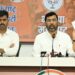हिंदूंना बदनाम करण्याच्या आव्हाडांच्या आरोपांशी उद्धव ठाकरे सहमत आहेत का ?