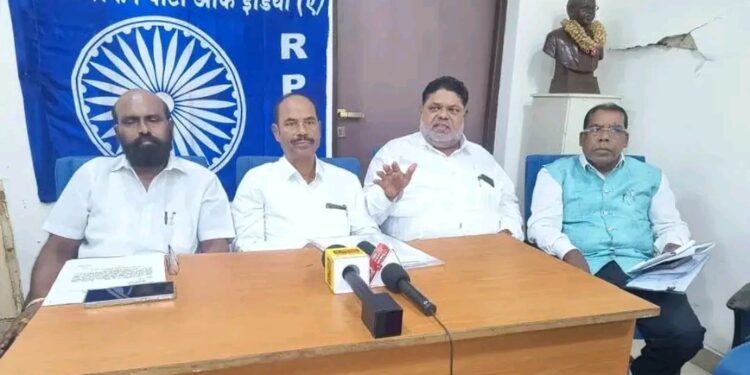 बुद्धगया महाबोधी महाविहार मुक्ती आंदोलनासाठी सर्व पक्षीय बैठक