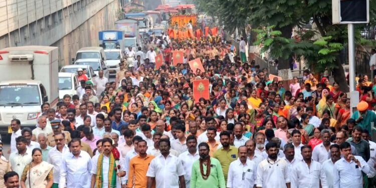 राज ठाकरेंनी शांत रहावे : तमिळ समाजाने दिला इशारा